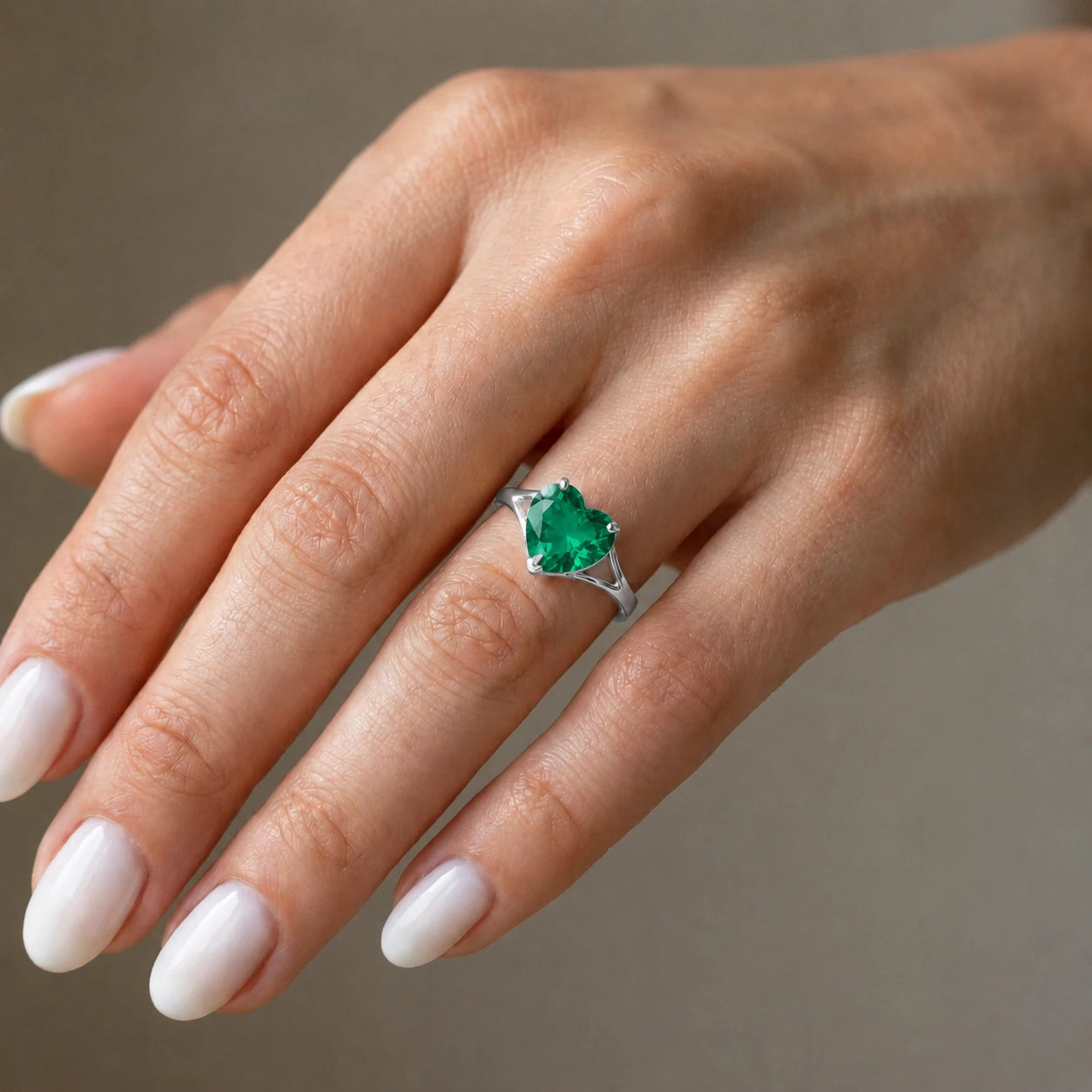 White Gold Emerald — Giuliana