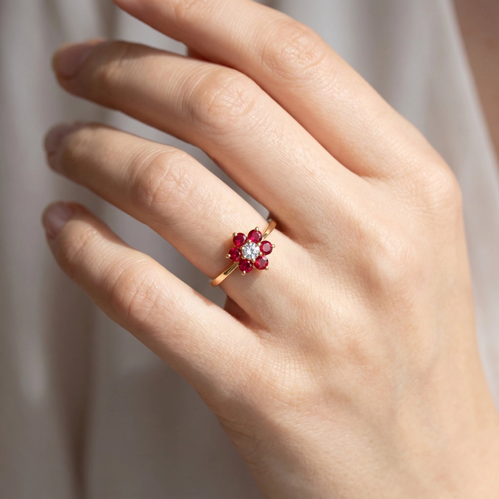 Yellow Gold Ring Ruby 10K — Novella