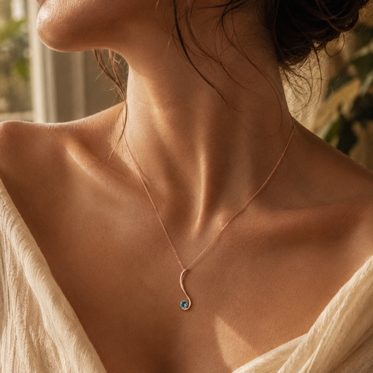 Rose Gold Aura Necklace Pink Topaz 10K — Clementina