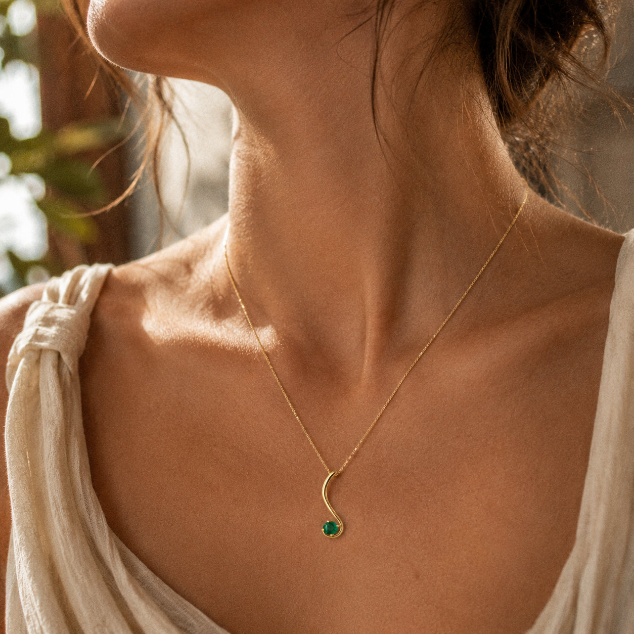 Yellow Gold Aura Necklace Ruby 10K — Clementina