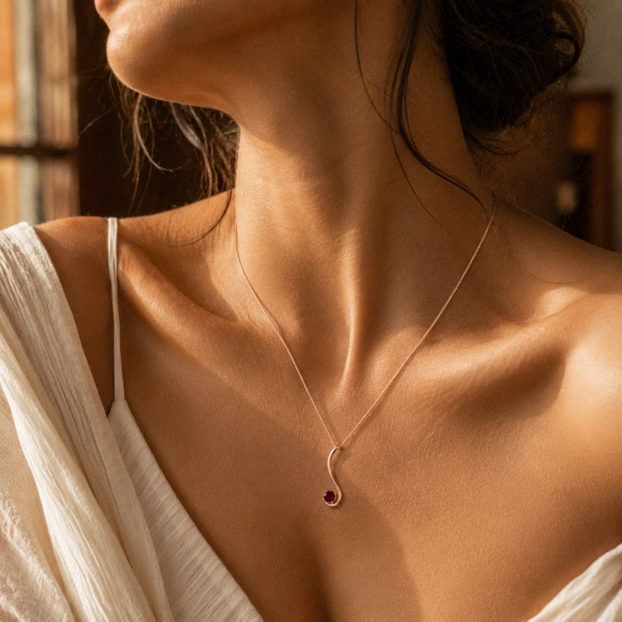 Rose Gold Aura Necklace Blue Topaz 10K — Clementina