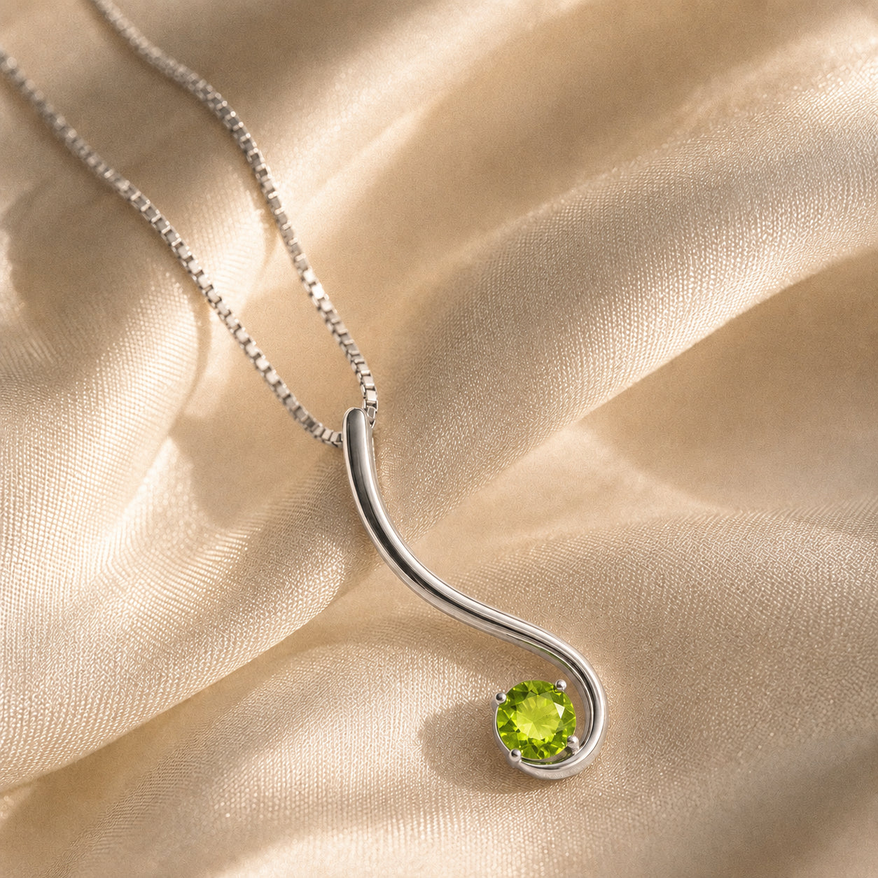 White Gold Aura Necklace Amethyst 10K — Clementina