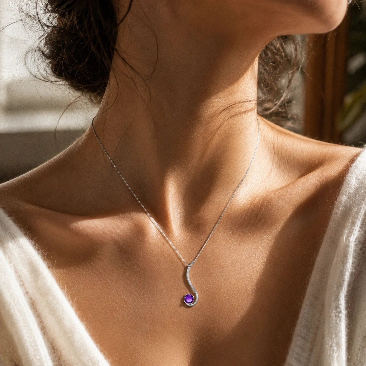 White Gold Aura Necklace Amethyst 10K — Clementina