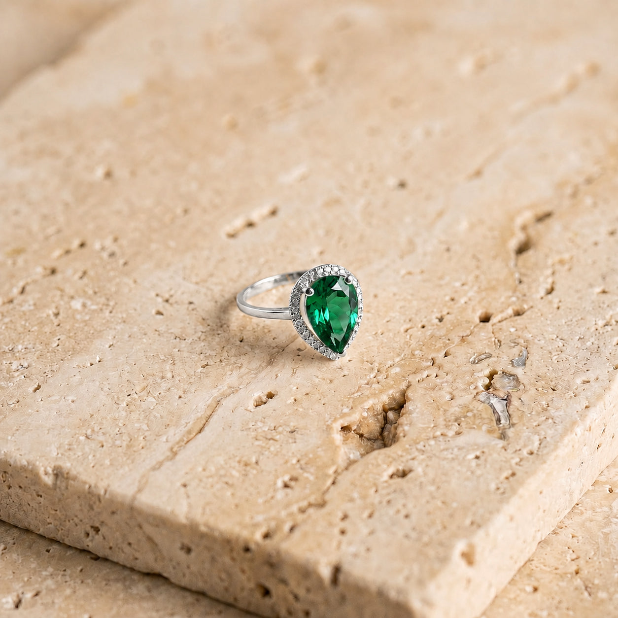 White Gold Celeste Ring Green Amethyst 10K — Cosima