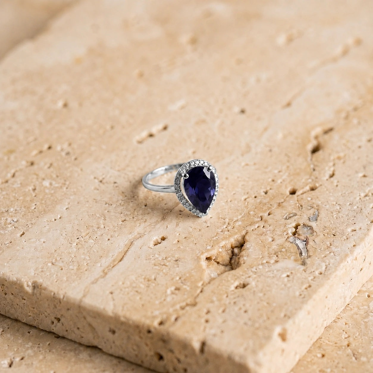 White Gold Celeste Ring Sapphire 10K — Cosima