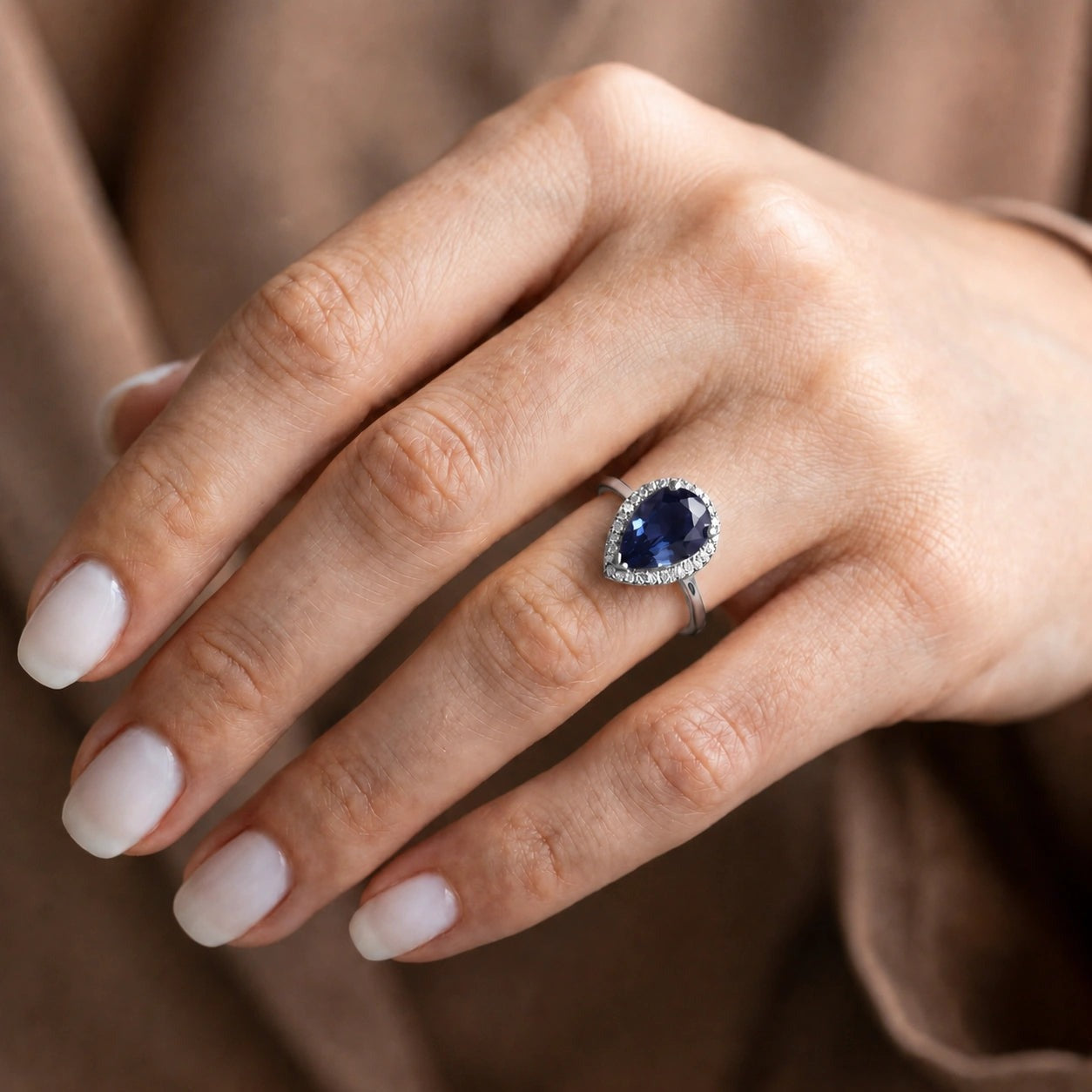 White Gold Celeste Ring Sapphire 10K — Cosima