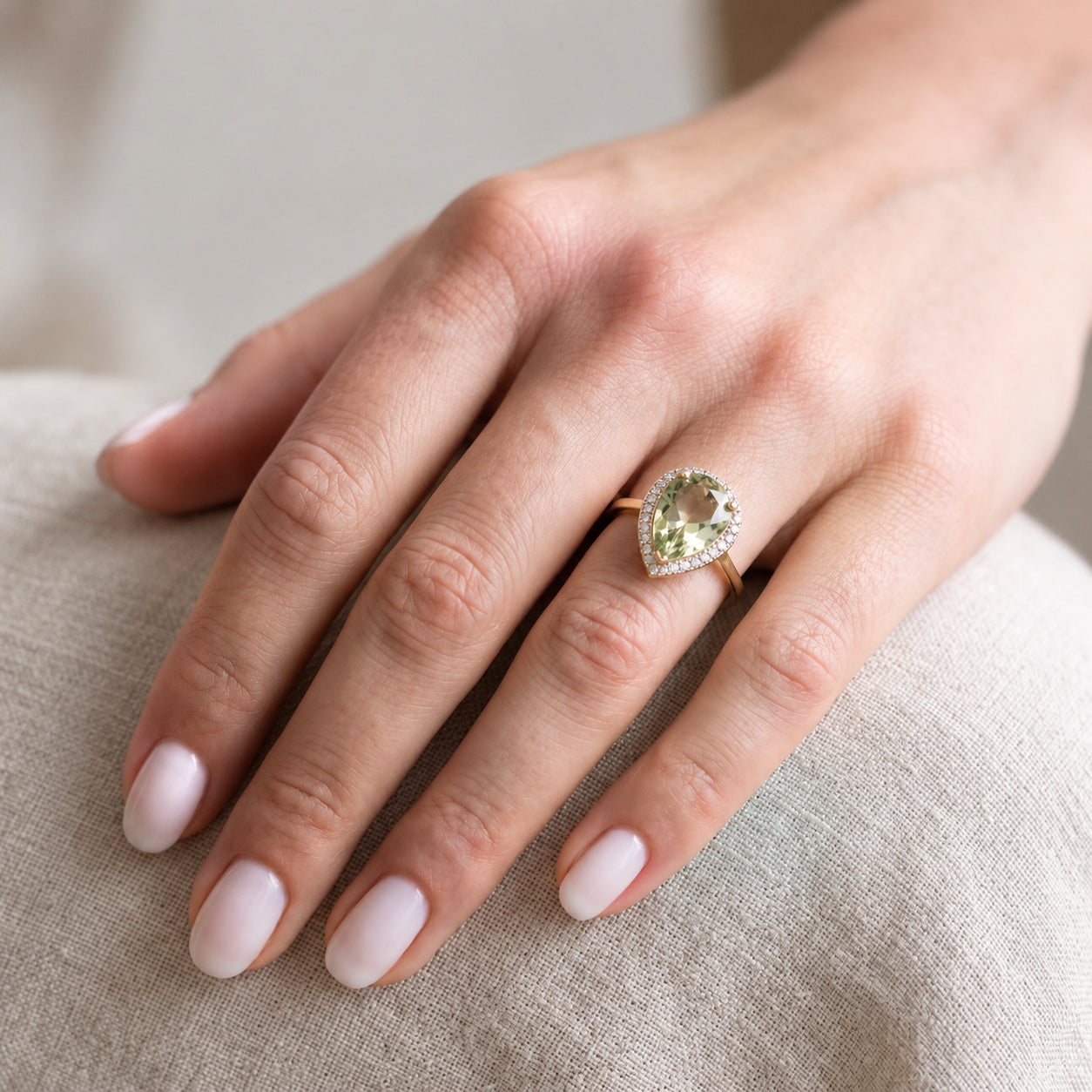 Yellow Gold Celeste Ring Sapphire 10K — Cosima