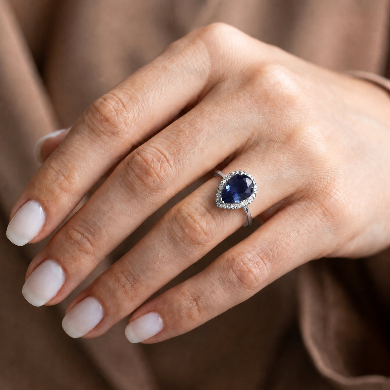 White Gold Celeste Ring Emerald 10K — Cosima