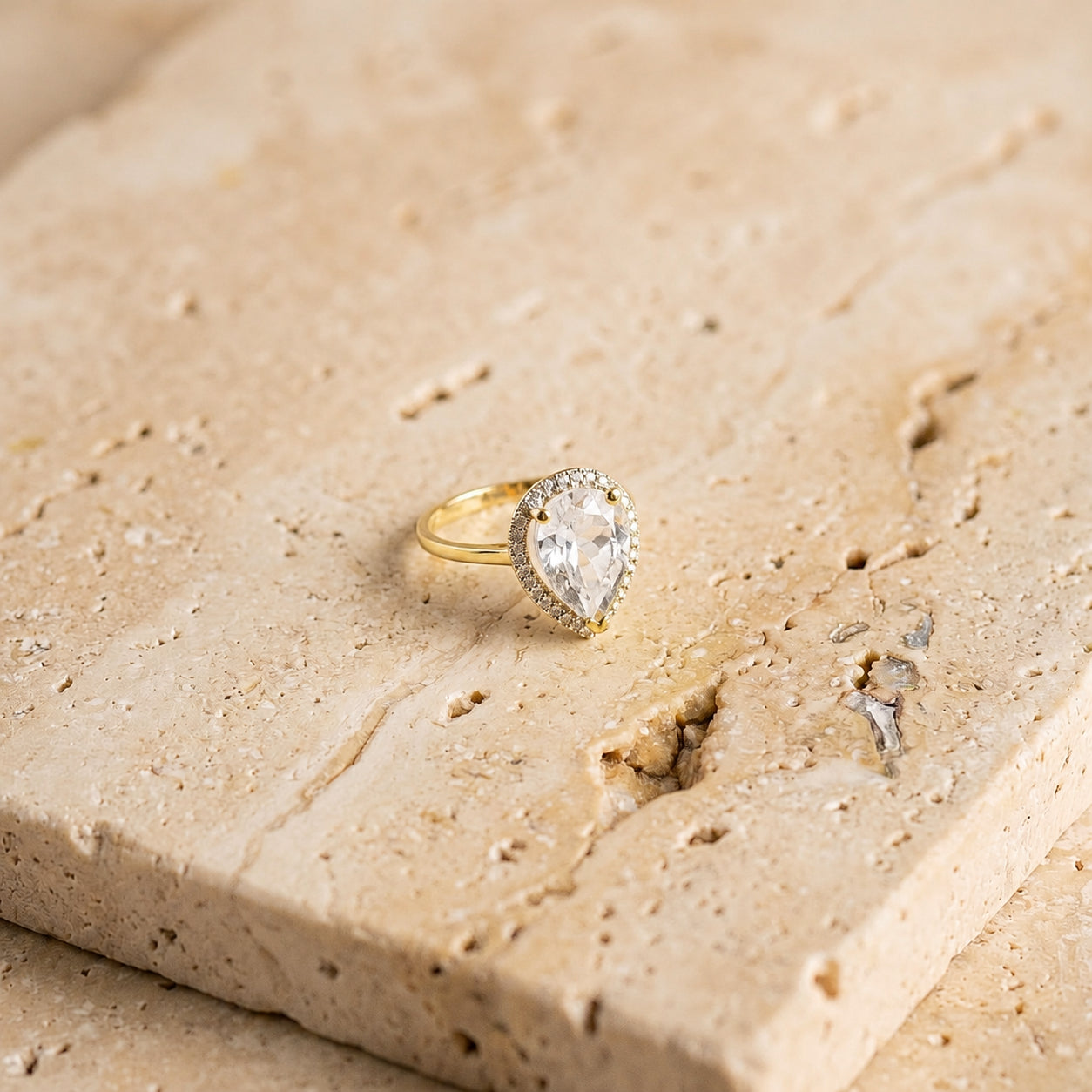 Yellow Gold Celeste Ring Alexandrite 10K — Cosima