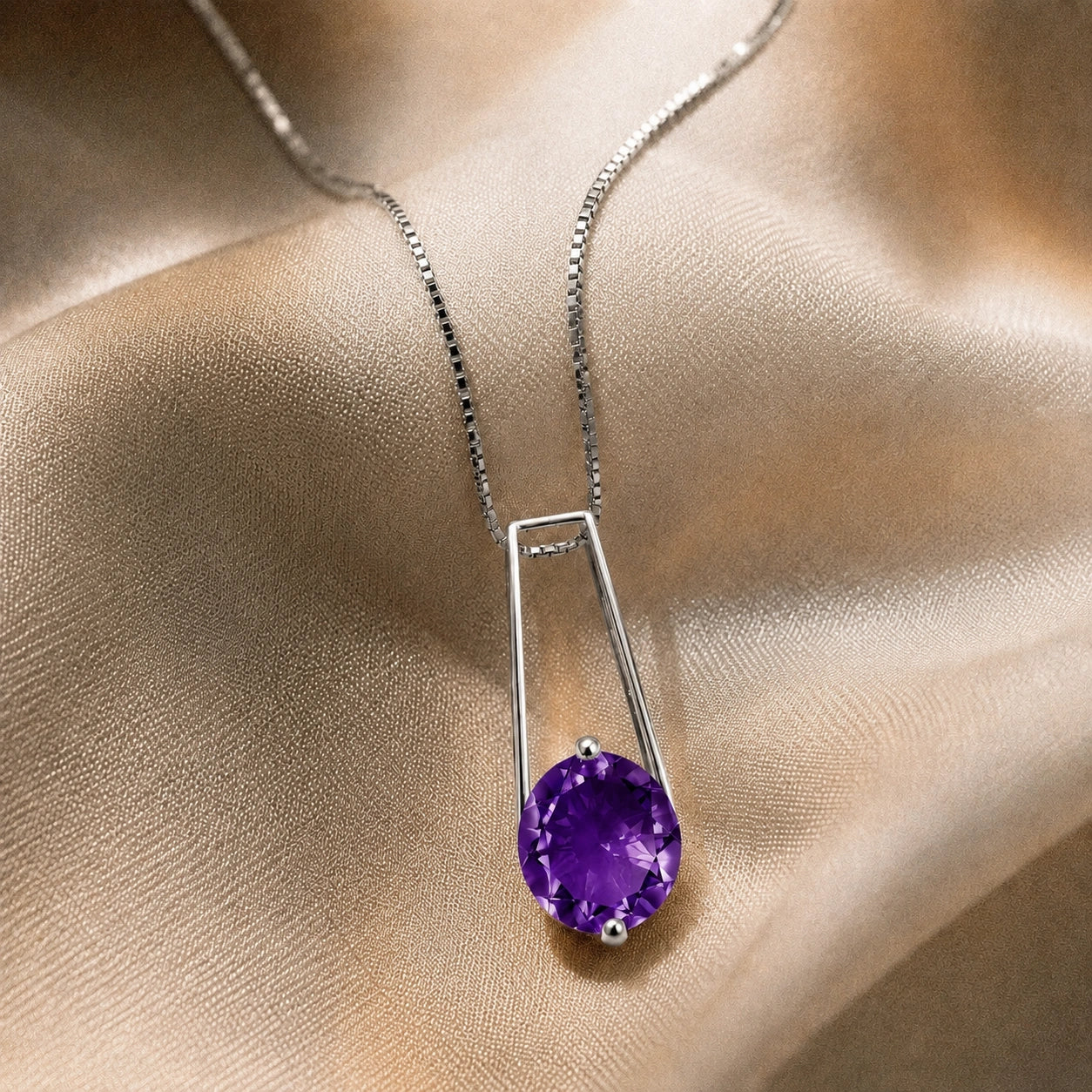 White Gold Bloom Necklace Amethyst 10K — Bruna