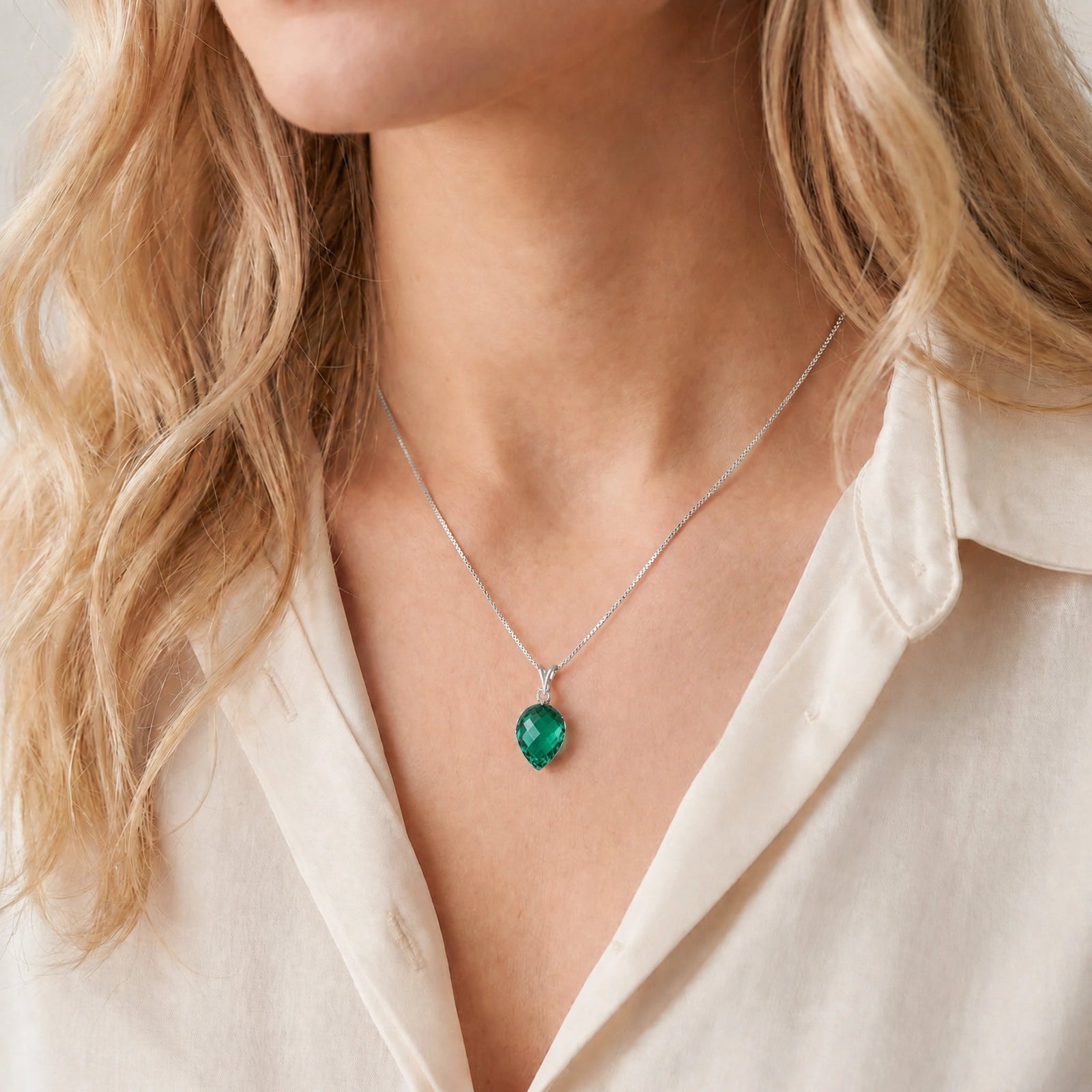 White Gold Pendant Necklace Blue Topaz 10K — Ornella