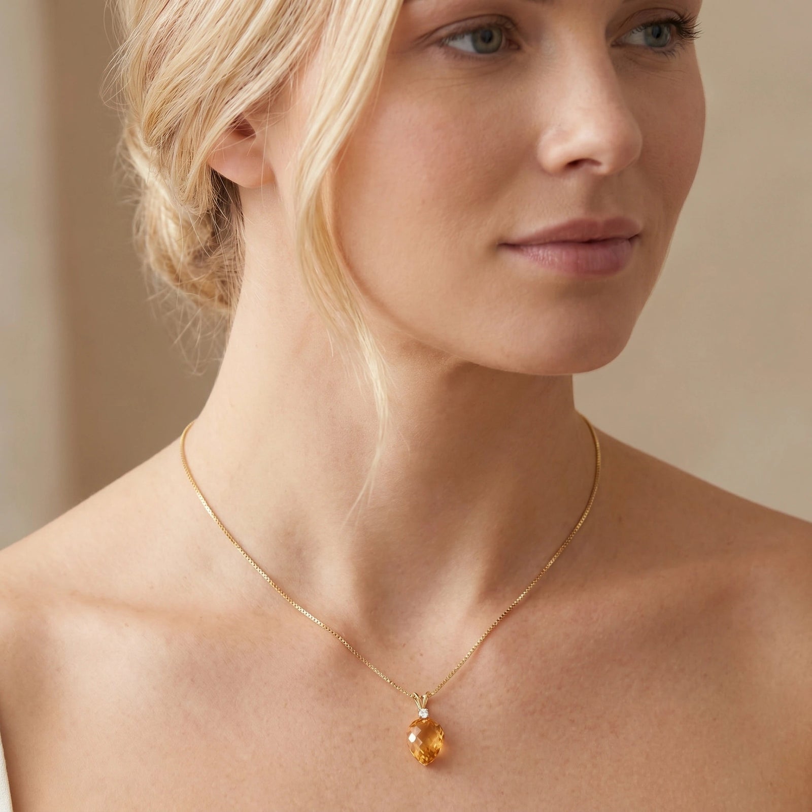 Yellow Gold Pendant Necklace Sapphire 10K — Ornella