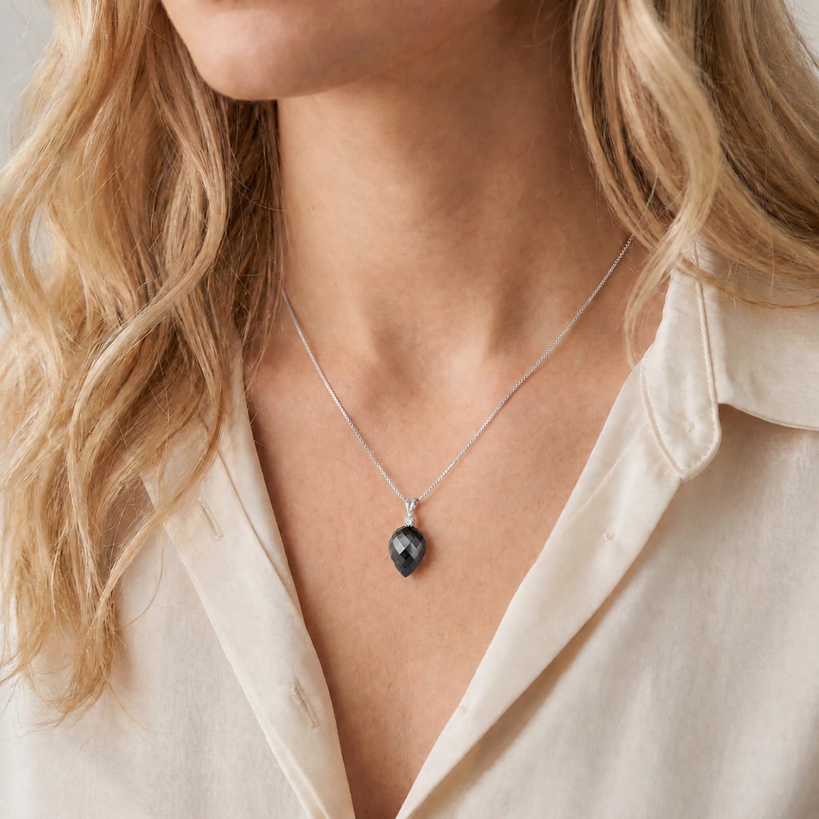 White Gold Pendant Necklace White Topaz 10K — Ornella