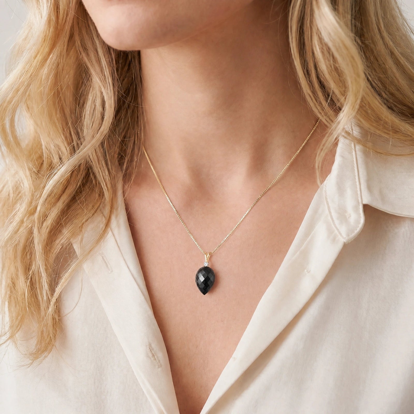 Yellow Gold Pendant Necklace White Topaz 10K — Ornella