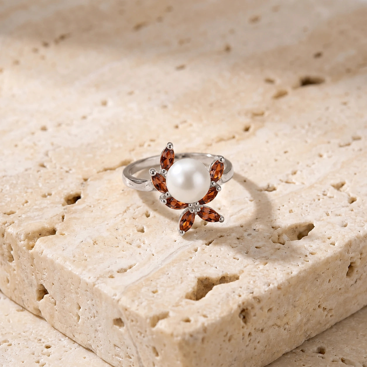 White Gold Pearl & Garnet — Orsola
