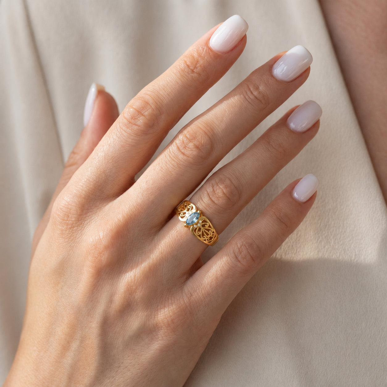 Yellow Gold Petal Ring Amethyst 10K — Penelope