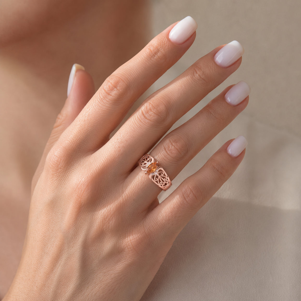 Rose Gold Petal Ring Peridot 10K — Penelope