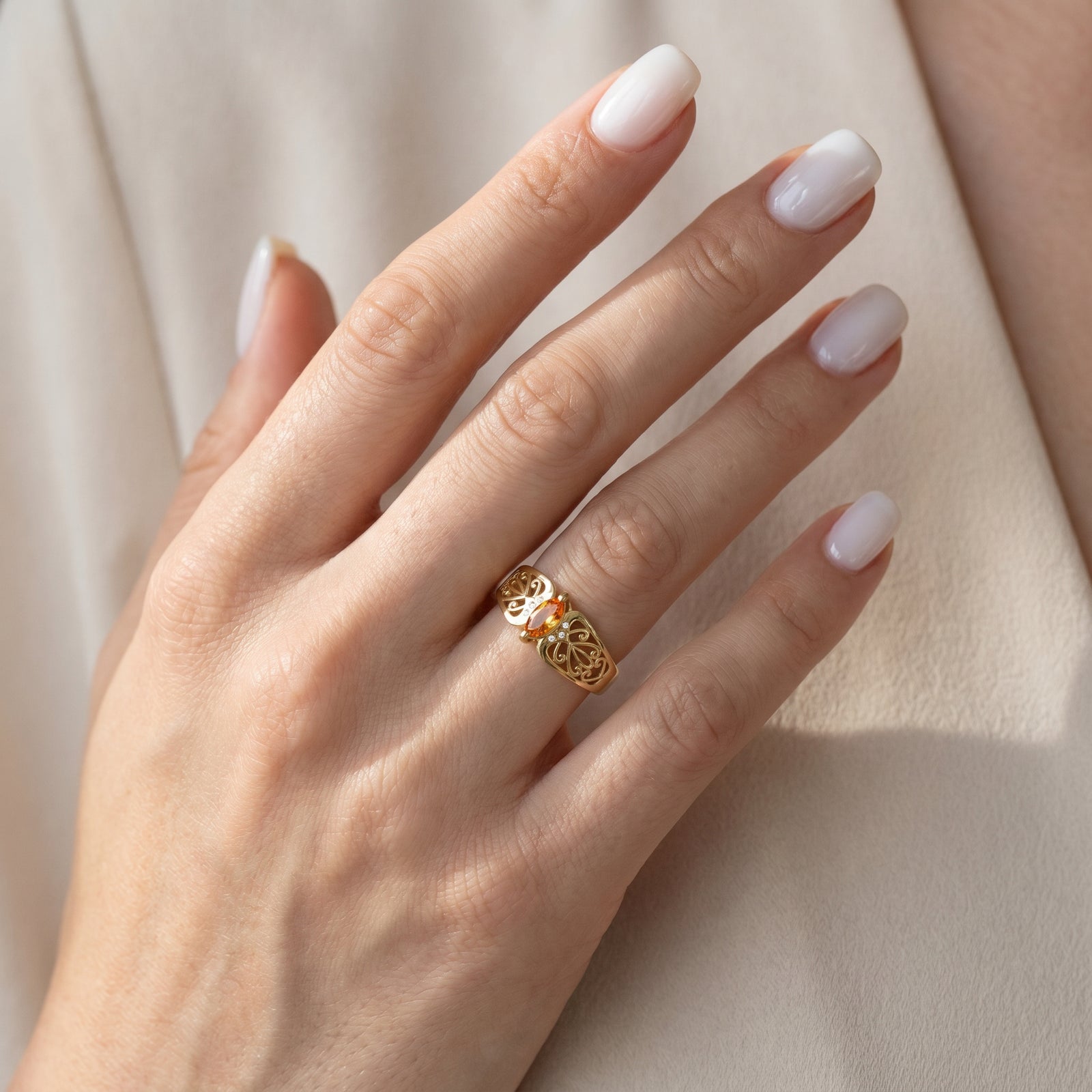 Yellow Gold Petal Ring Peridot 10K — Penelope