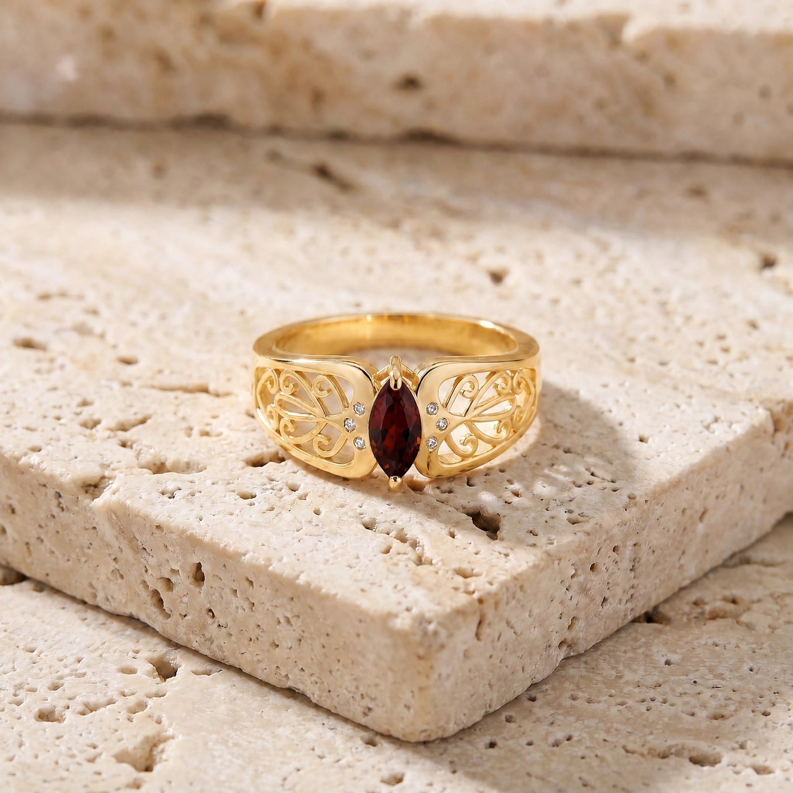 Yellow Gold Petal Ring Garnet 10K — Penelope