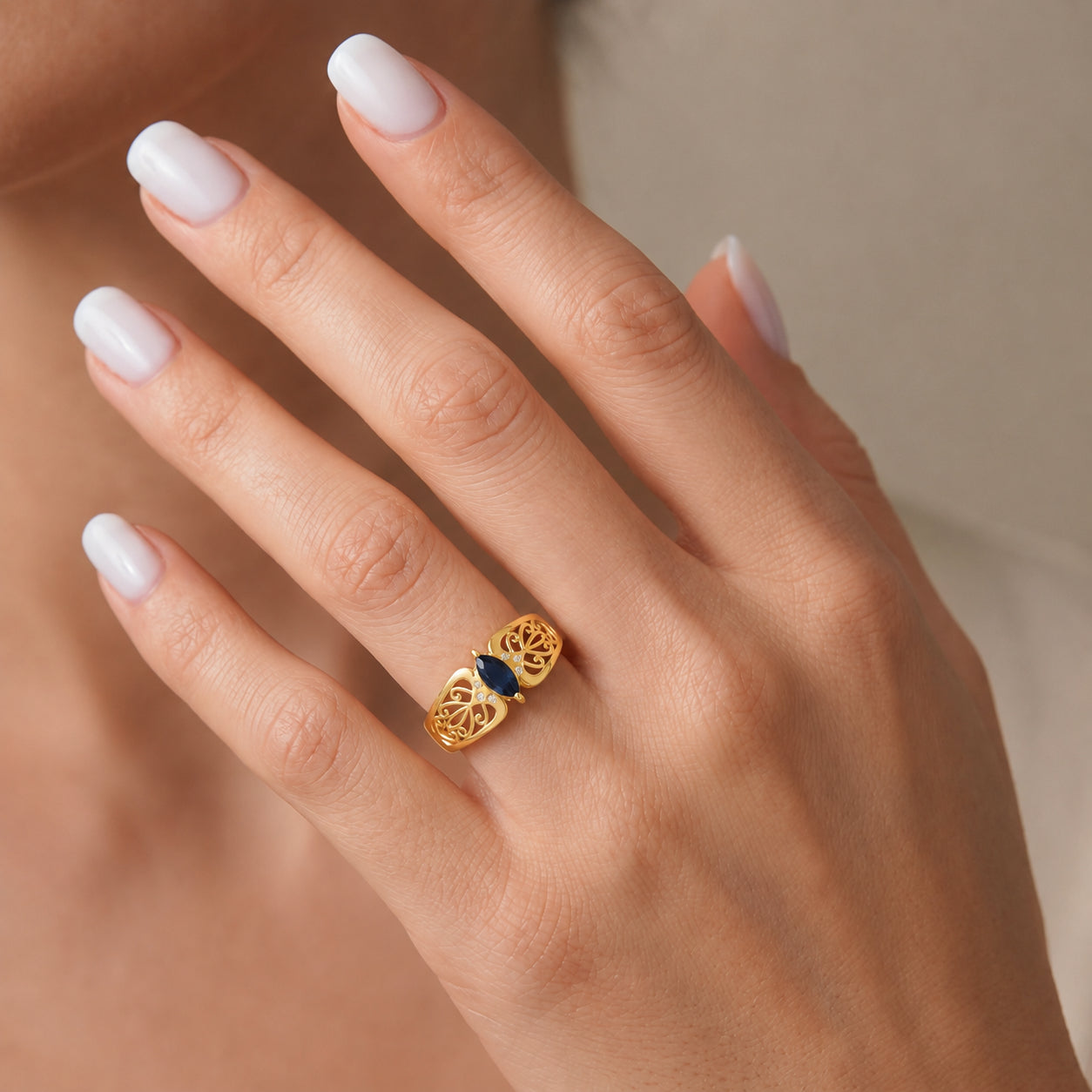 Yellow Gold Petal Ring Sapphire 10K — Penelope