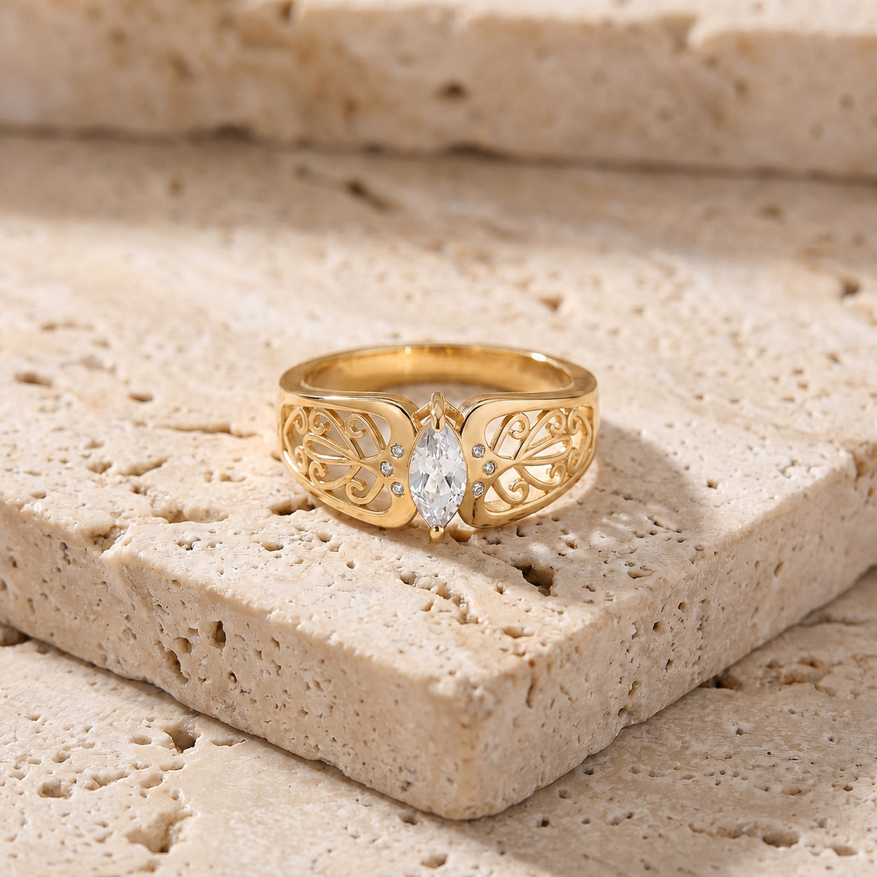 Yellow Gold Petal Ring Emerald 10K — Penelope