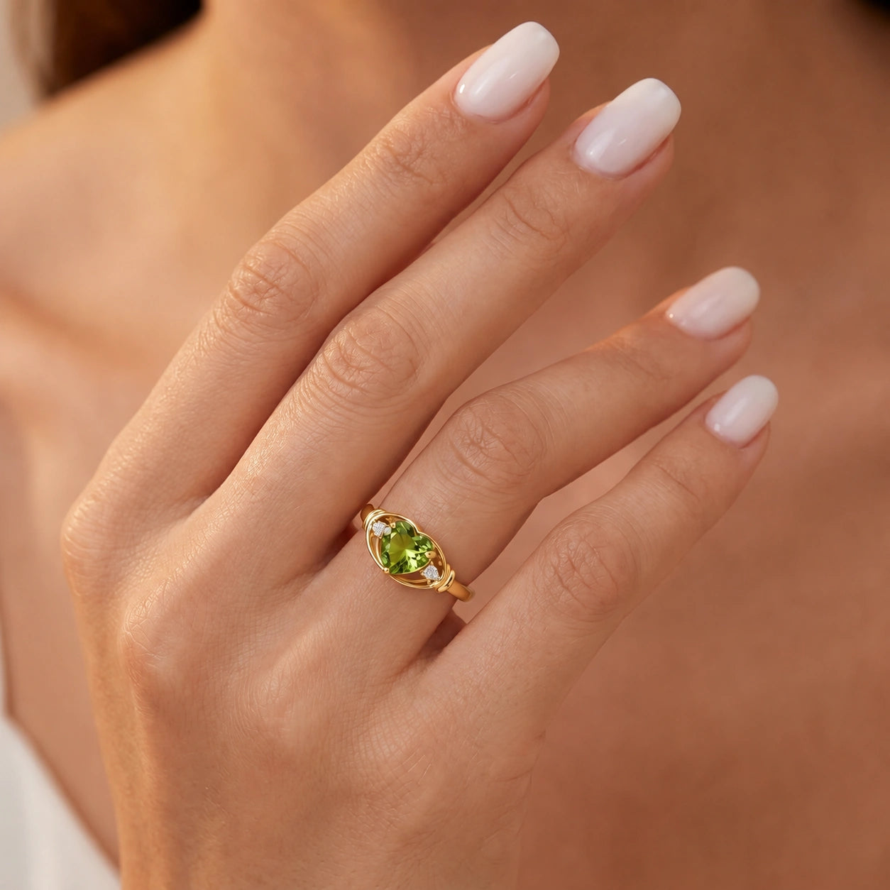 Yellow Gold Belle Ring Peridot 10K — Pierina