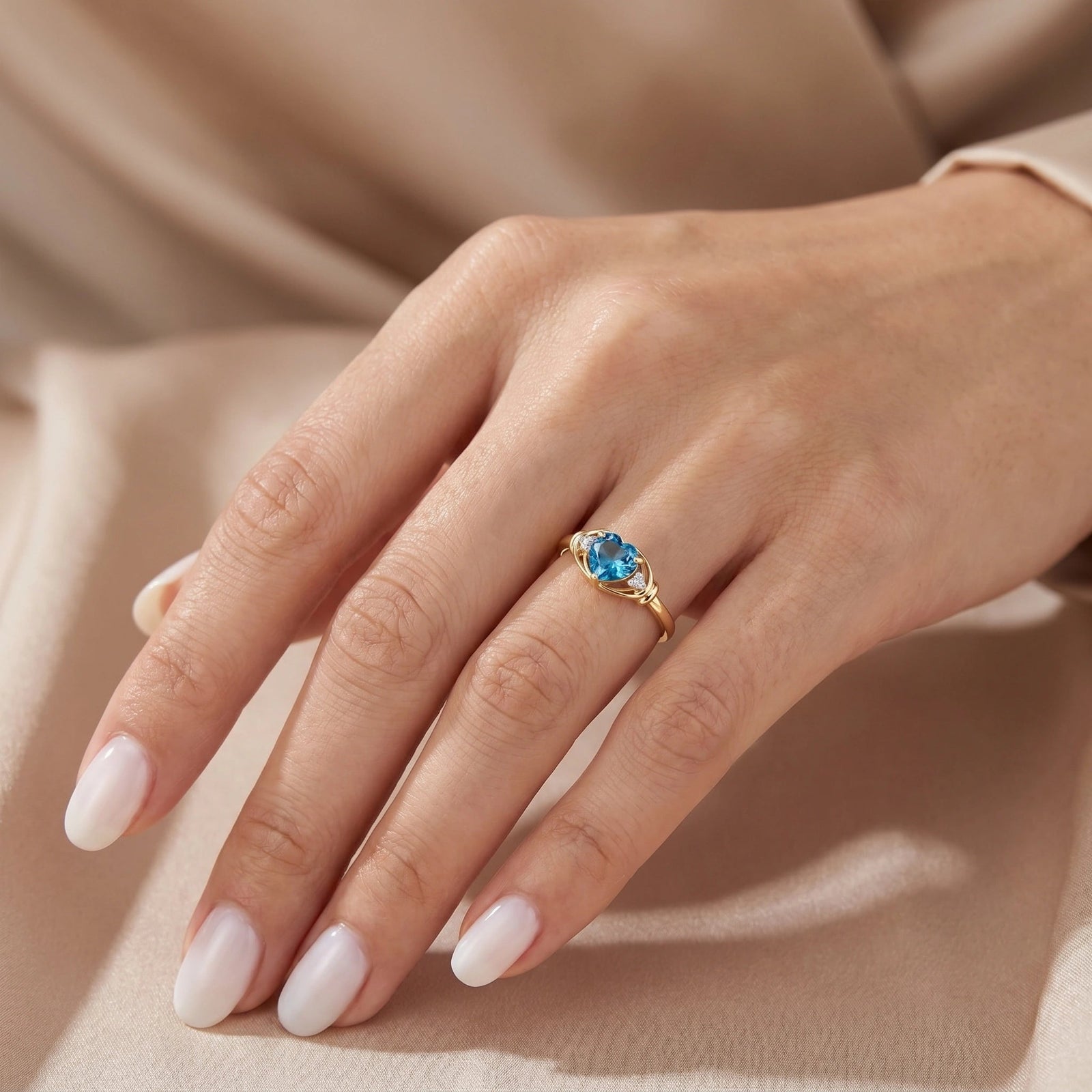 Yellow Gold Diamond & Blue Topaz — Ortensia