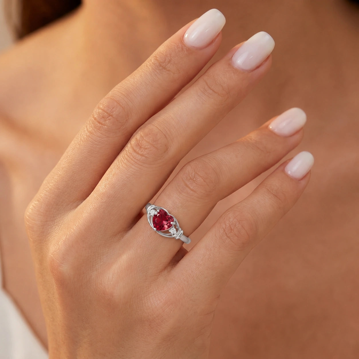 White Gold Diamond & Ruby — Ortensia