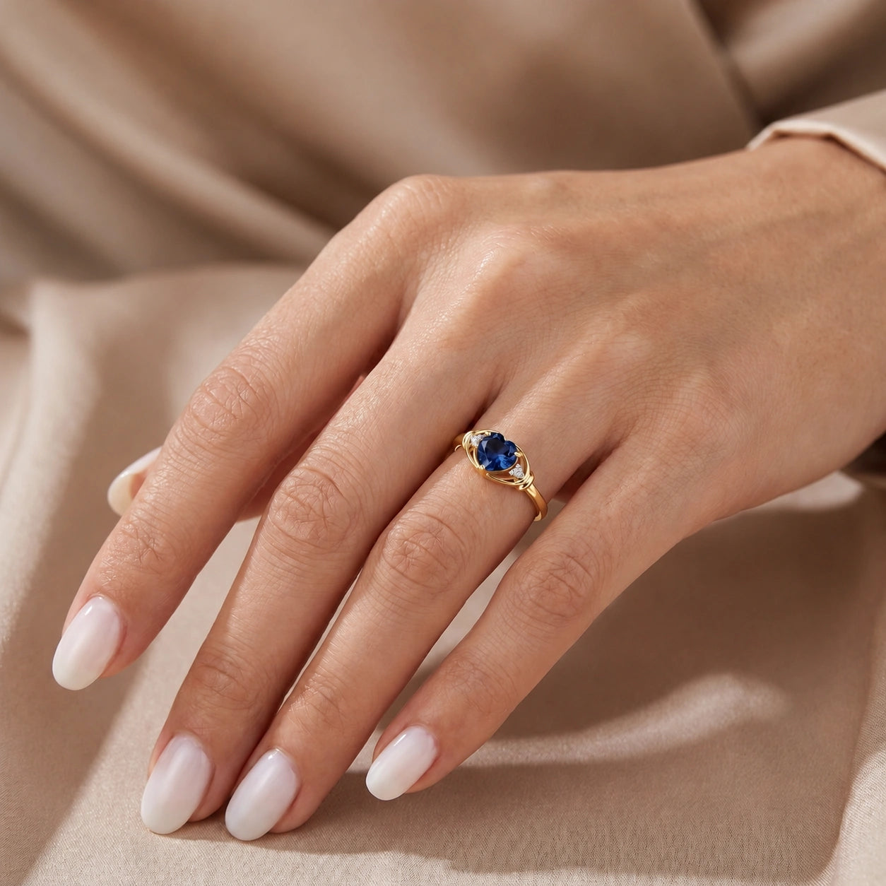Yellow Gold Diamond & Sapphire — Ortensia