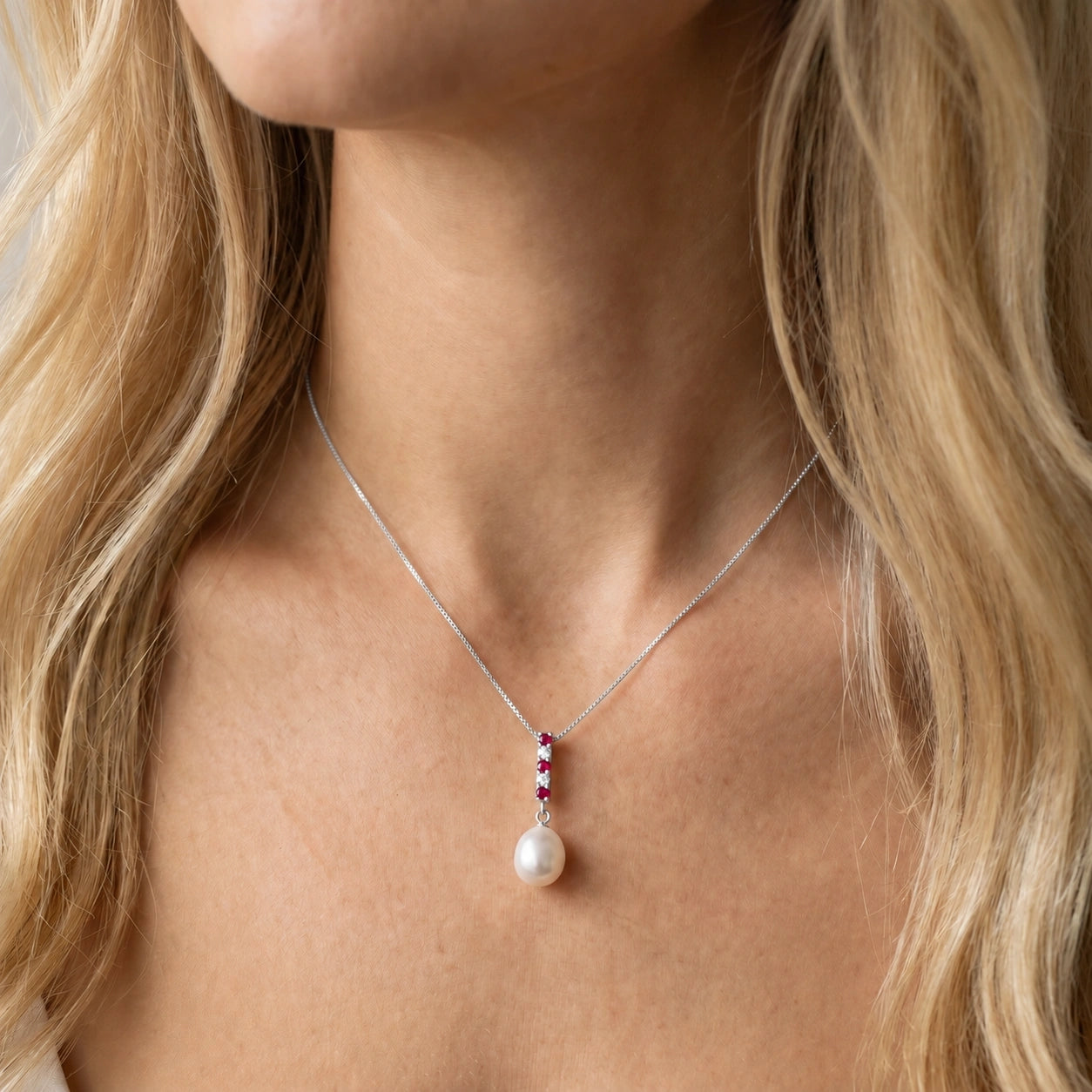 White Gold Pearl & Diamond & Ruby — Ottaviana