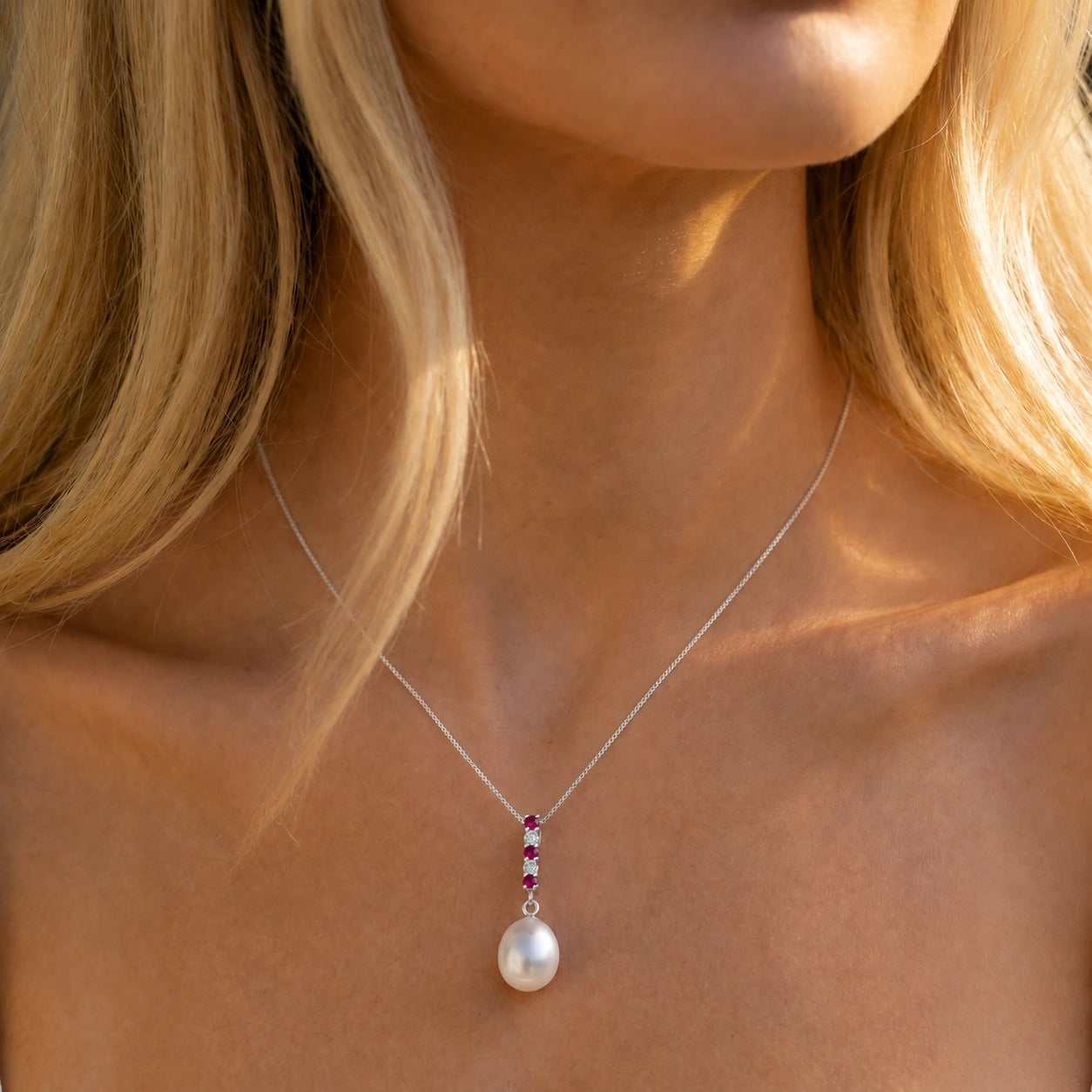 White Gold Pearl & Diamond & Ruby — Ottaviana