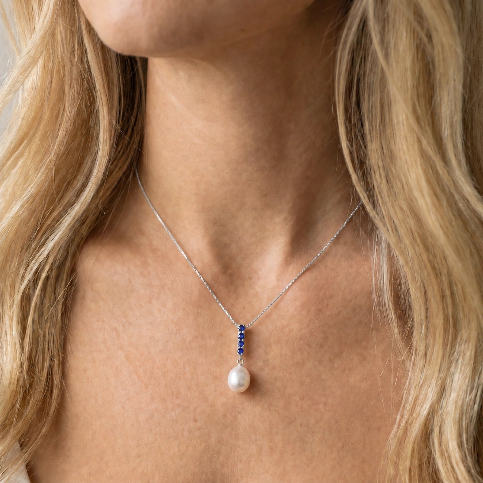White Gold Pearl & Sapphire — Ottaviana