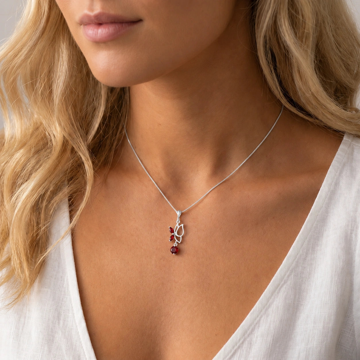 White Gold Garnet — Palmina
