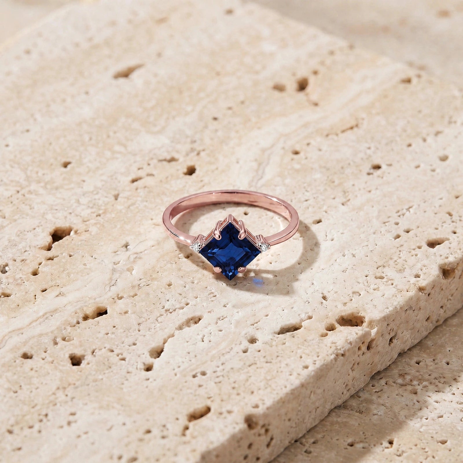 Rose Gold Belle Ring Sapphire 10K — Luciana