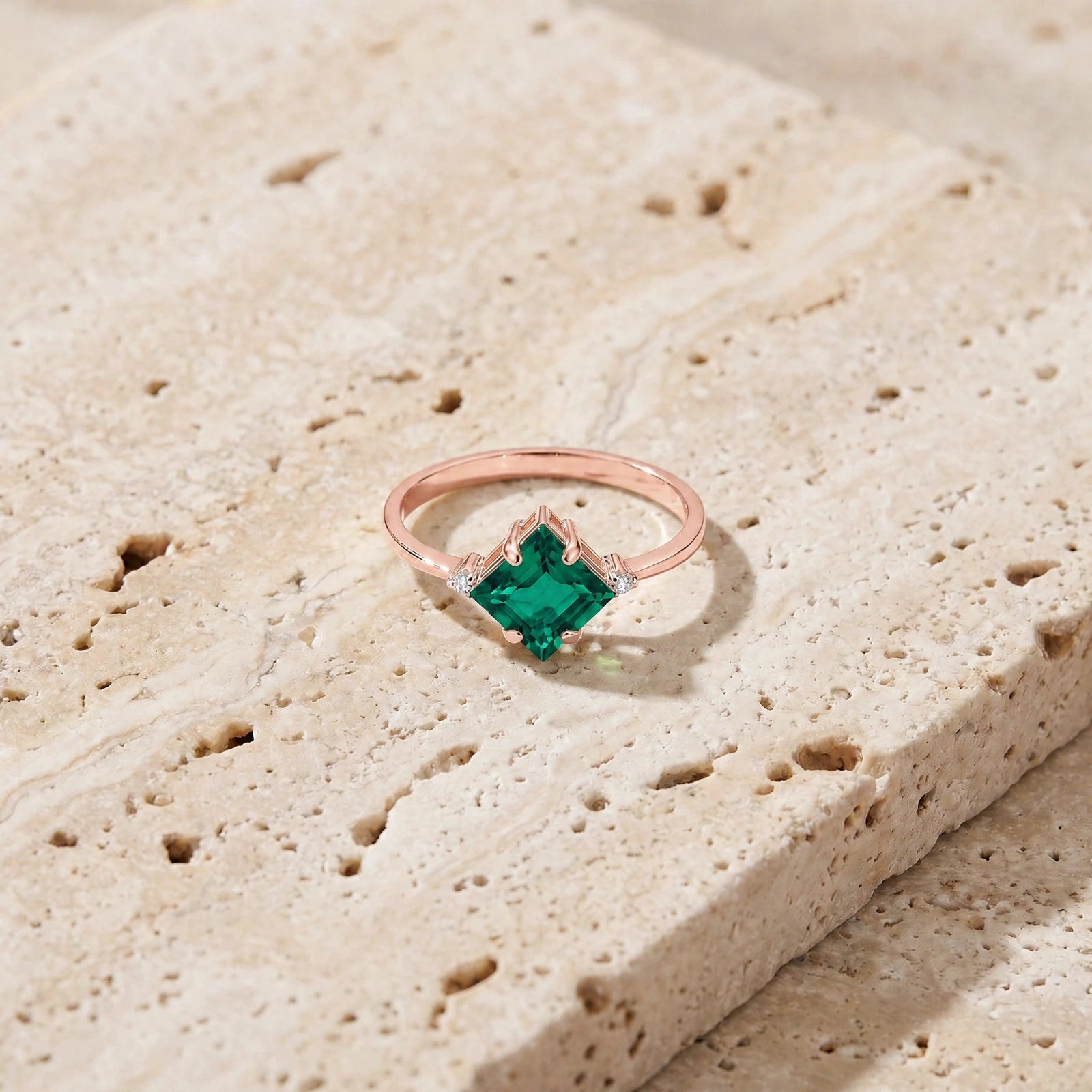 Rose Gold Belle Ring Emerald 10K — Luciana