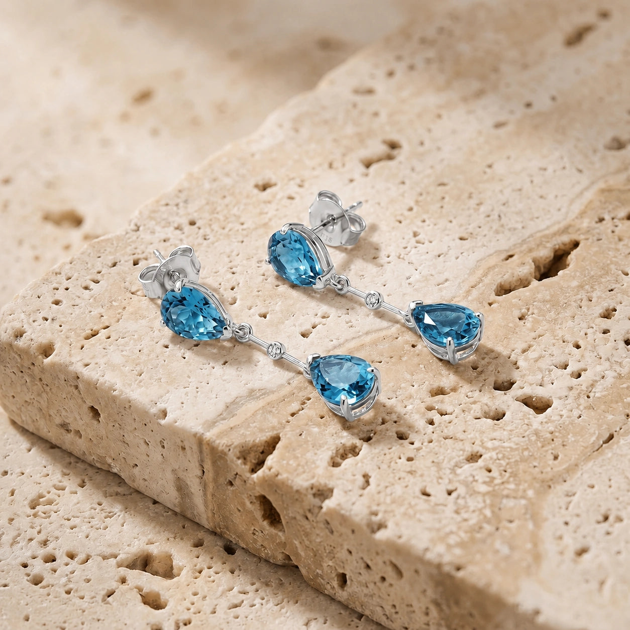 White Gold Blue Topaz & Diamond — Mariagiovannina