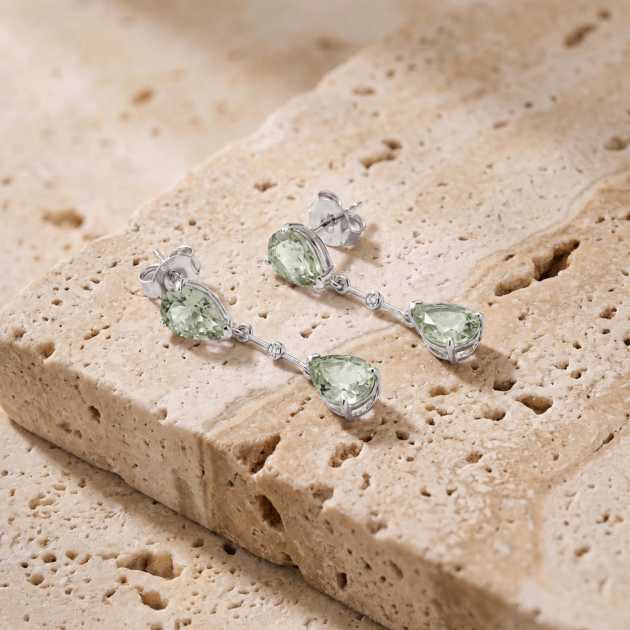White Gold Heritage Earrings Green Amethyst 10K — Paola