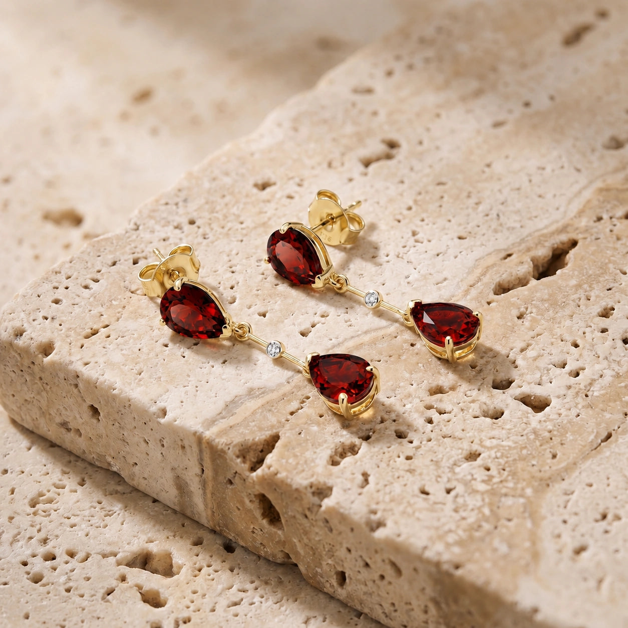 Yellow Gold Heritage Earrings Garnet 10K — Paola
