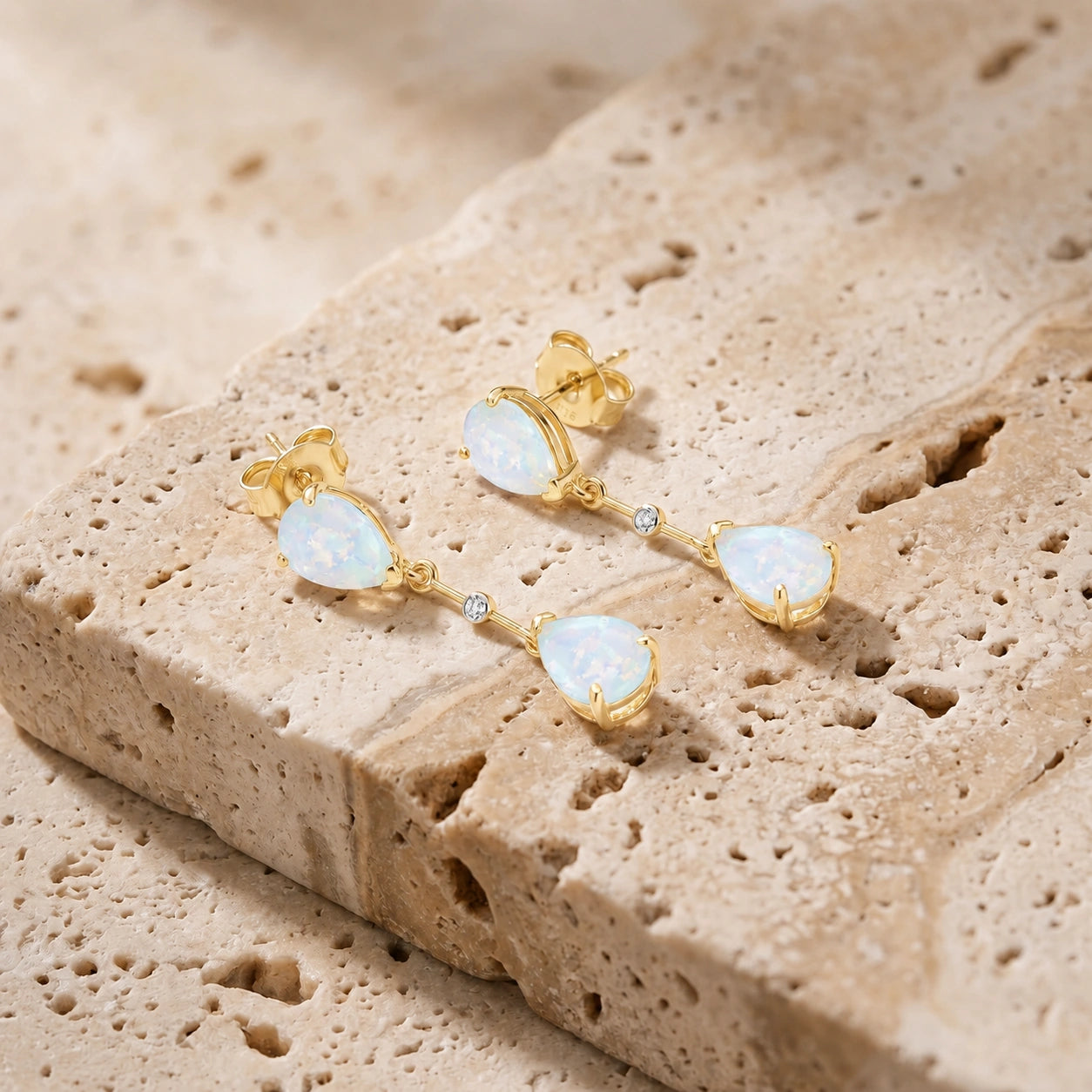 Yellow Gold Heritage Earrings Opal 10K — Paola