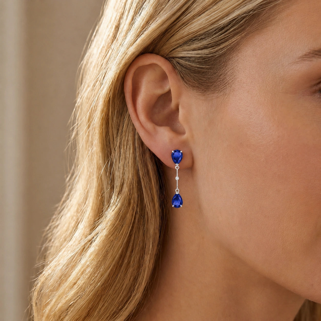 White Gold Heritage Earrings Sapphire 10K — Paola