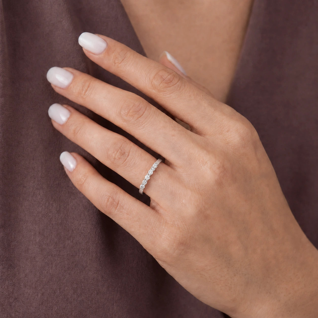 White Gold Ring Diamond 10K — Paola