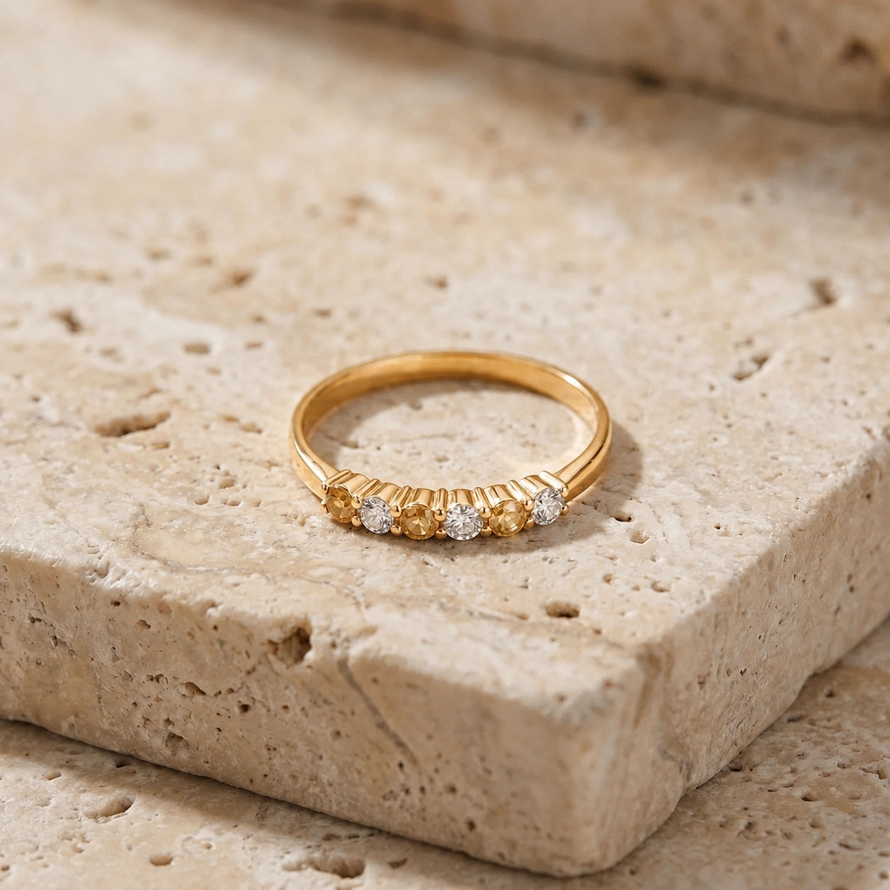 Yellow Gold Ring Diamond 10K — Paola