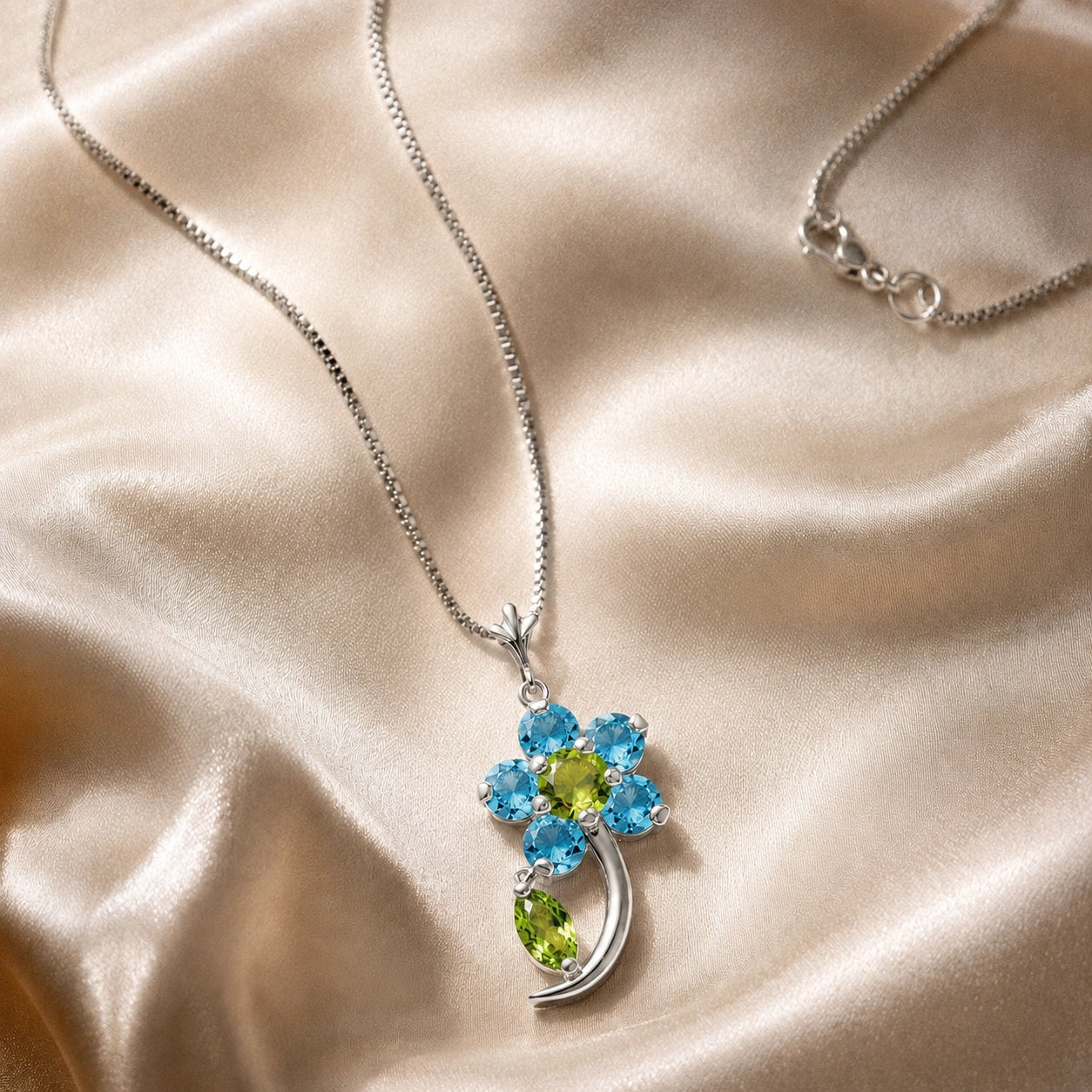 White Gold Peridot & Blue Topaz — Andromeda