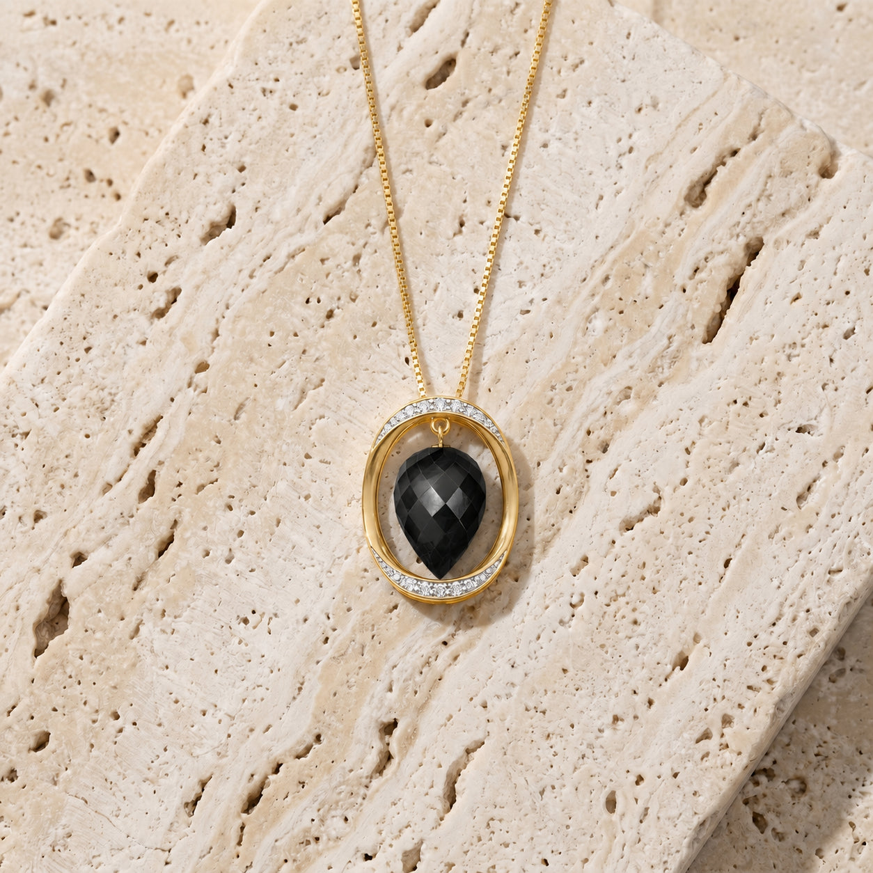 Yellow Gold Pendant Necklace Blue Topaz 10K — Tecla