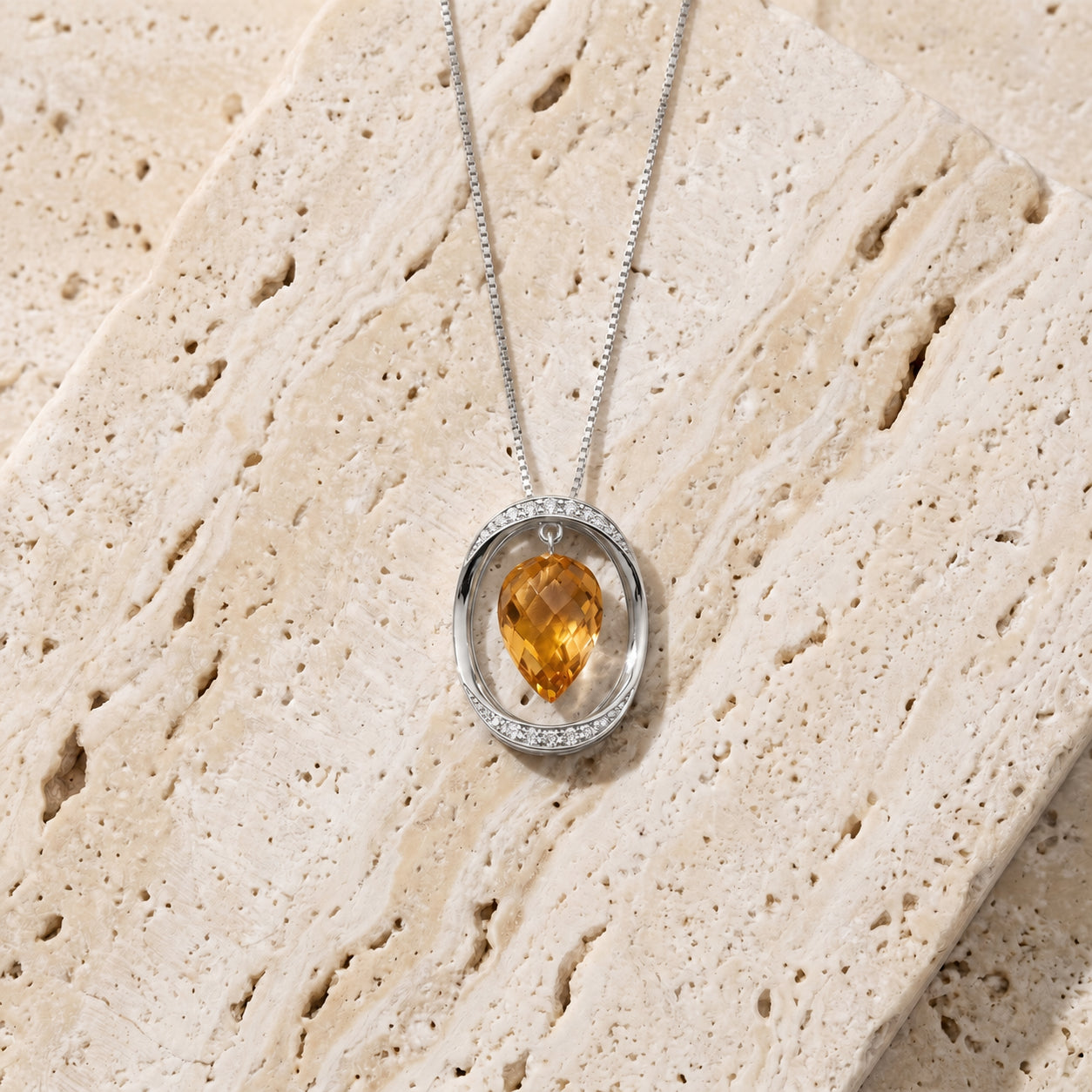 White Gold Pendant Necklace Green Sapphire 10K — Tecla