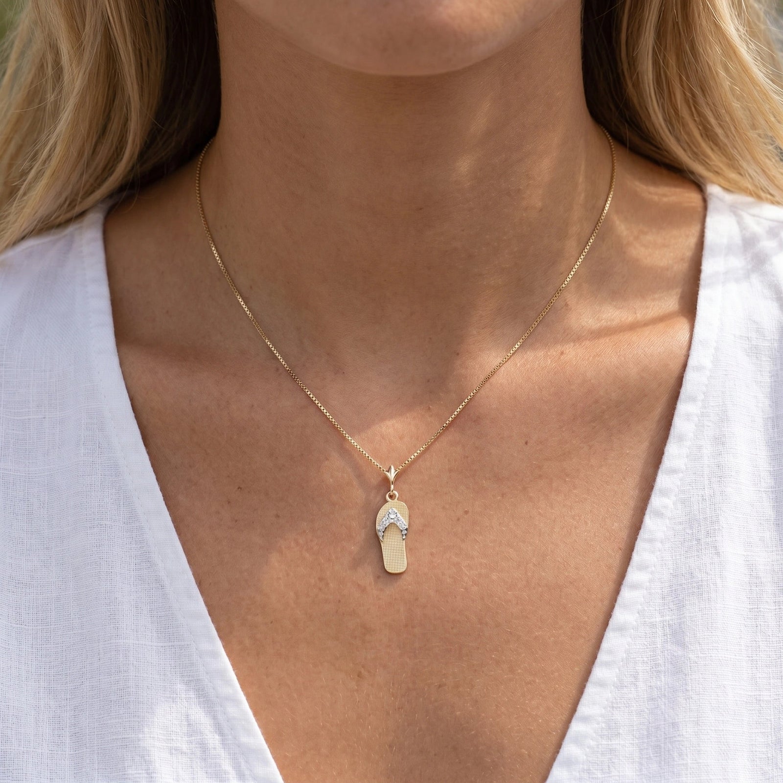 Yellow Gold Grace Pendant Necklace Diamond 10K — Giuditta