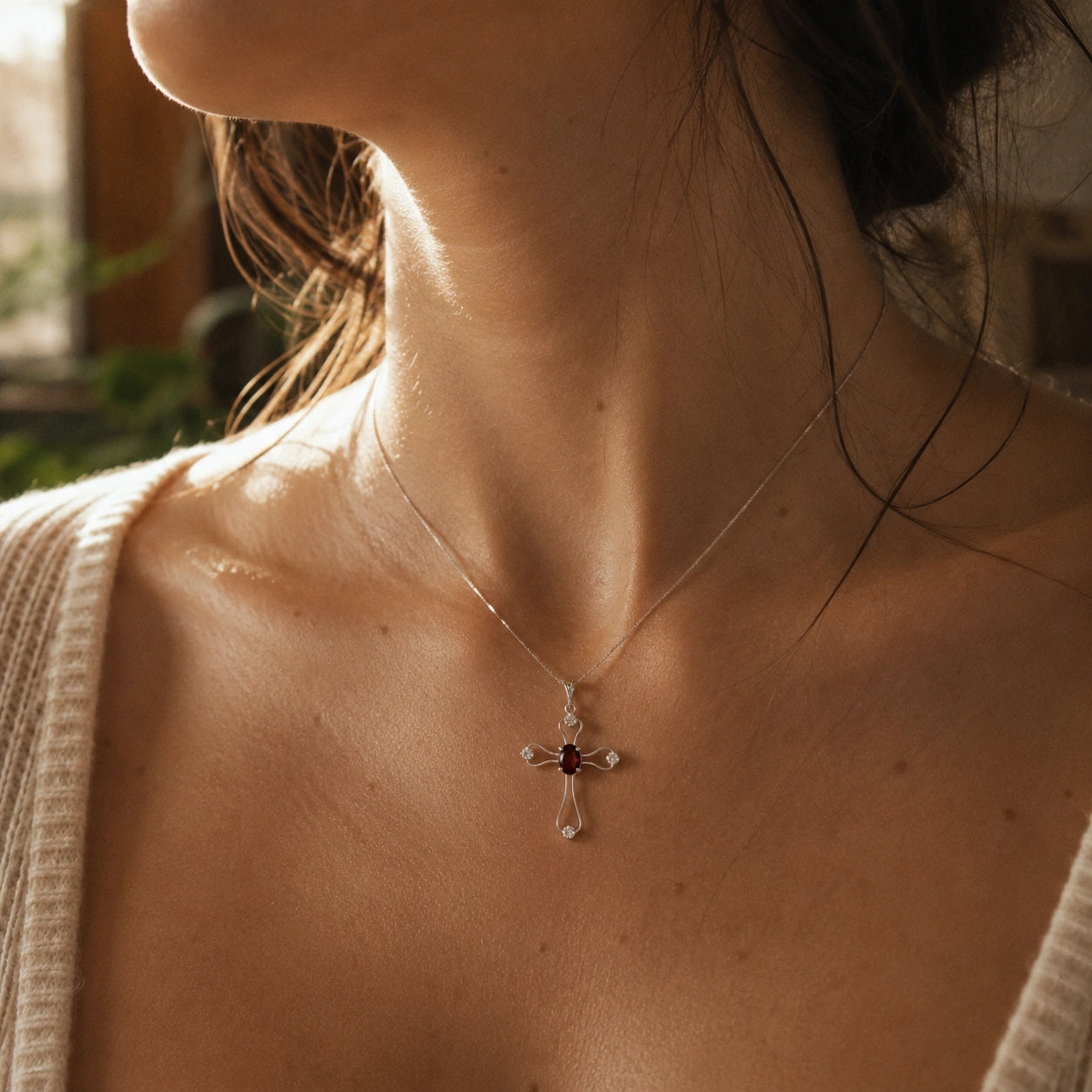 White Gold Rose Pendant Necklace Garnet 10K — Pia