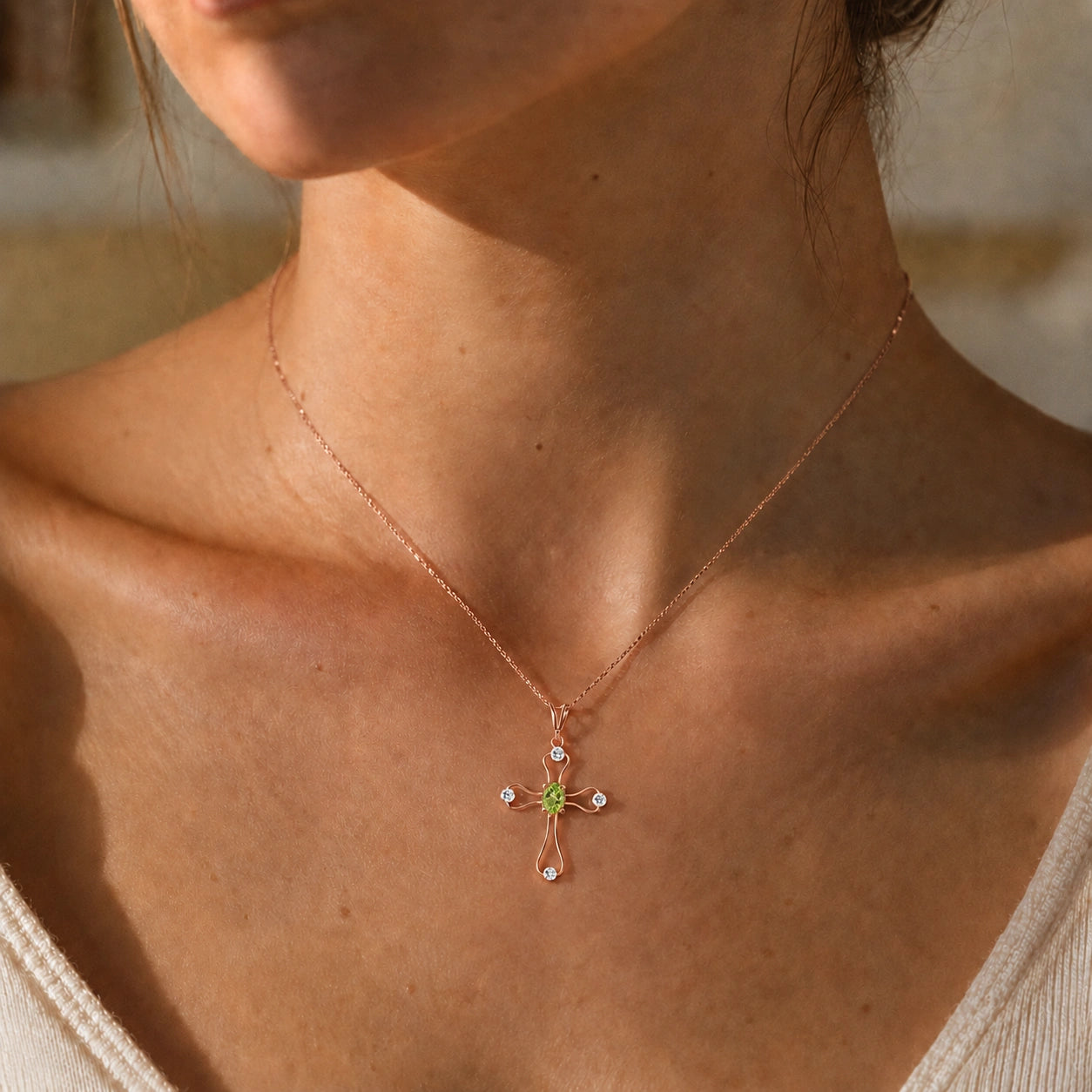 Rose Gold Rose Pendant Necklace Peridot 10K — Pia