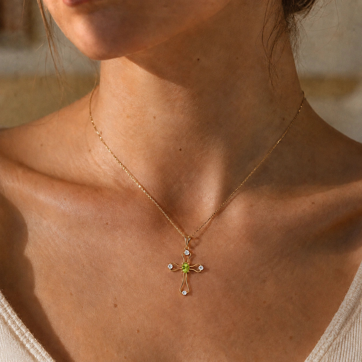 Yellow Gold Rose Pendant Necklace Peridot 10K — Pia