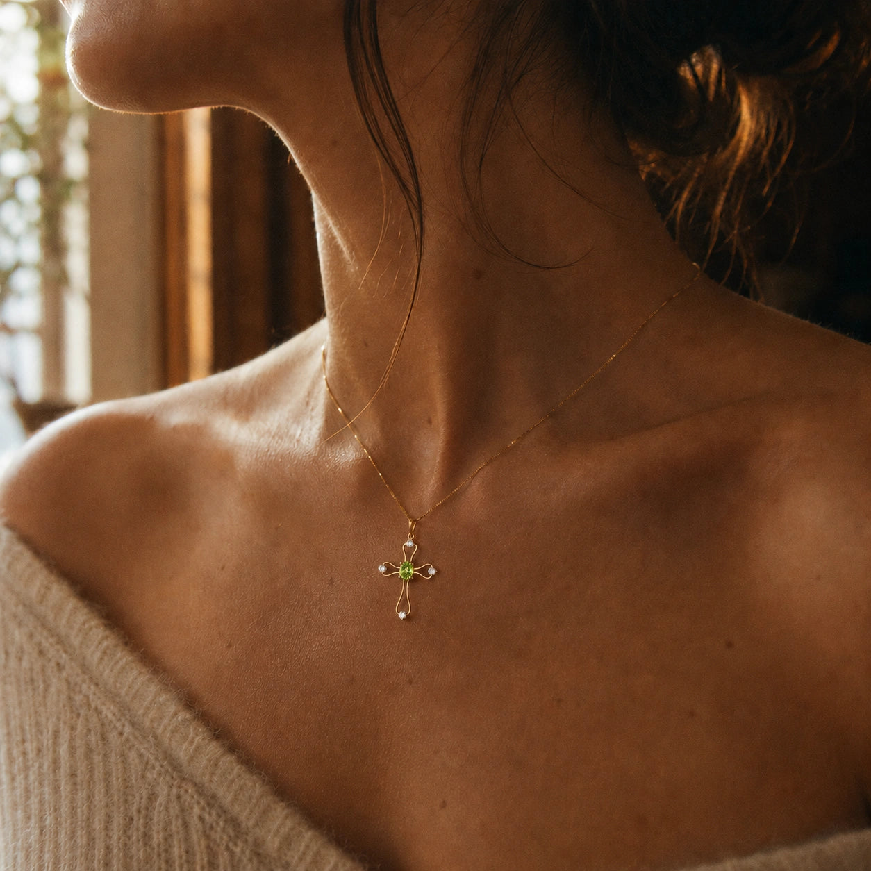 Yellow Gold Rose Pendant Necklace Peridot 10K — Pia